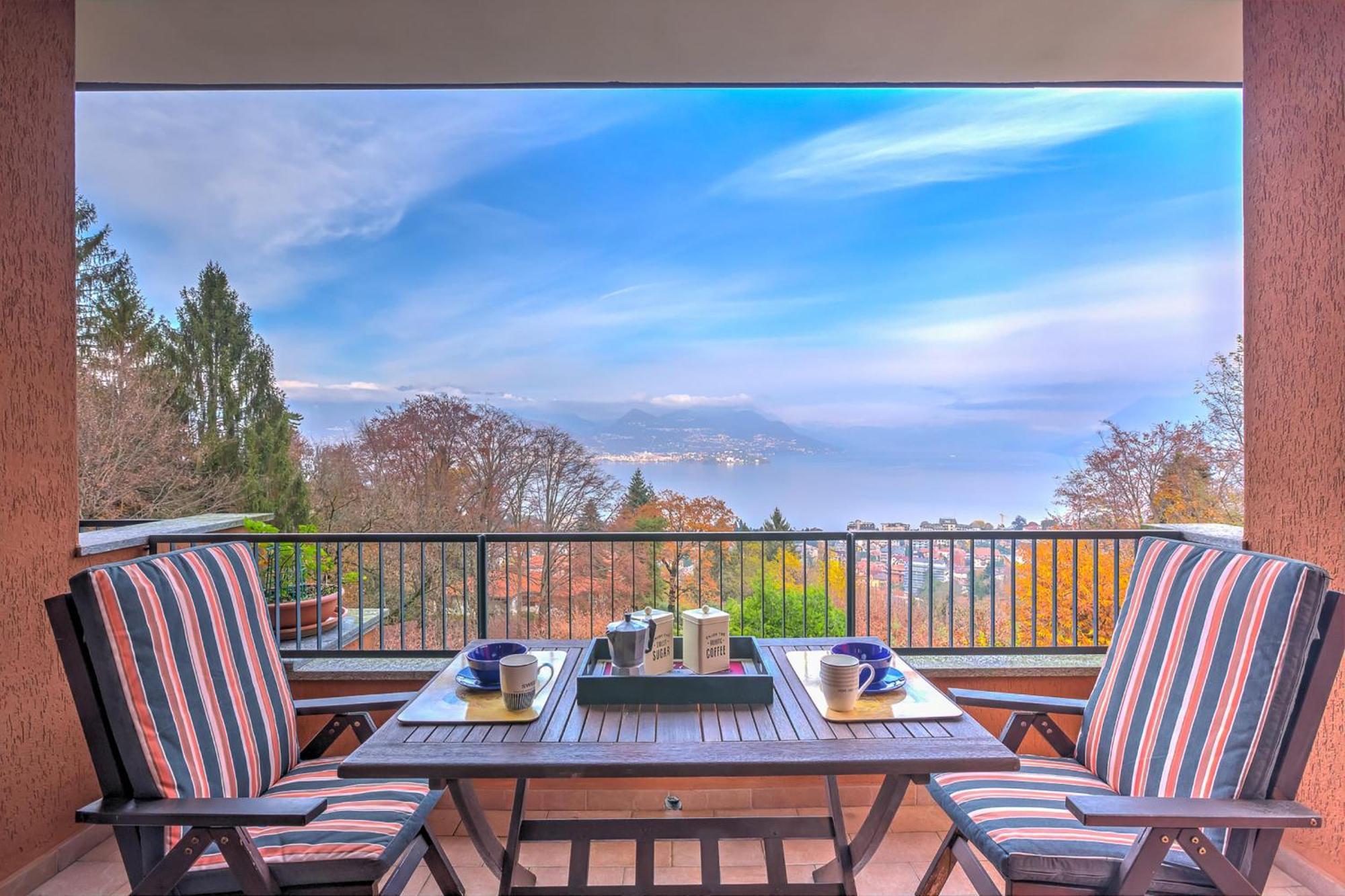 La Bellavista Penthouse Apartamento Stresa Exterior foto